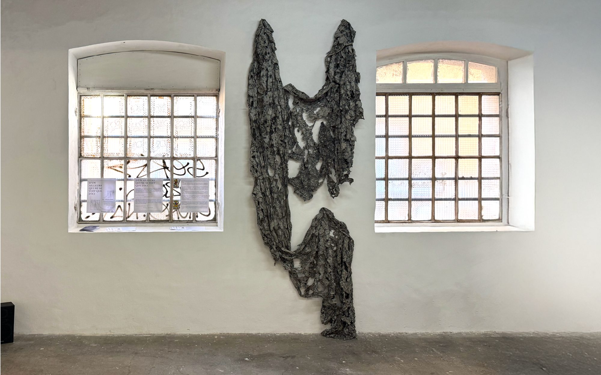 Fausse Offrande, burnt textile and cement